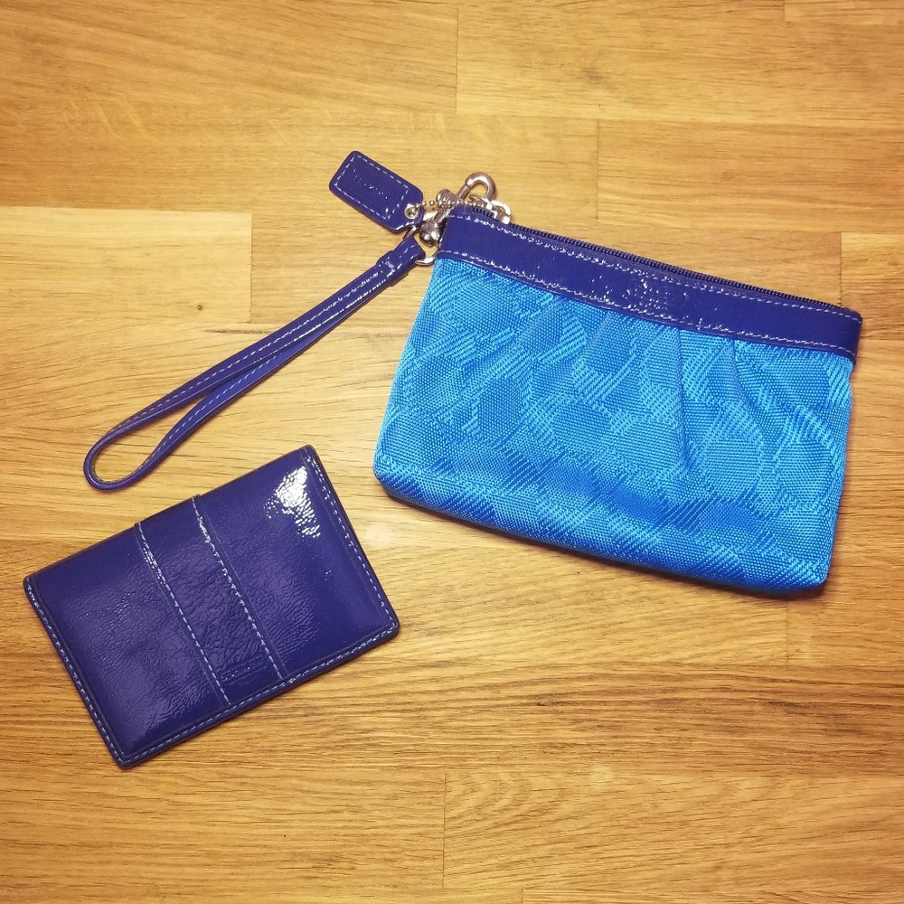 Coach Wristlet and Card Holder - Electric blue